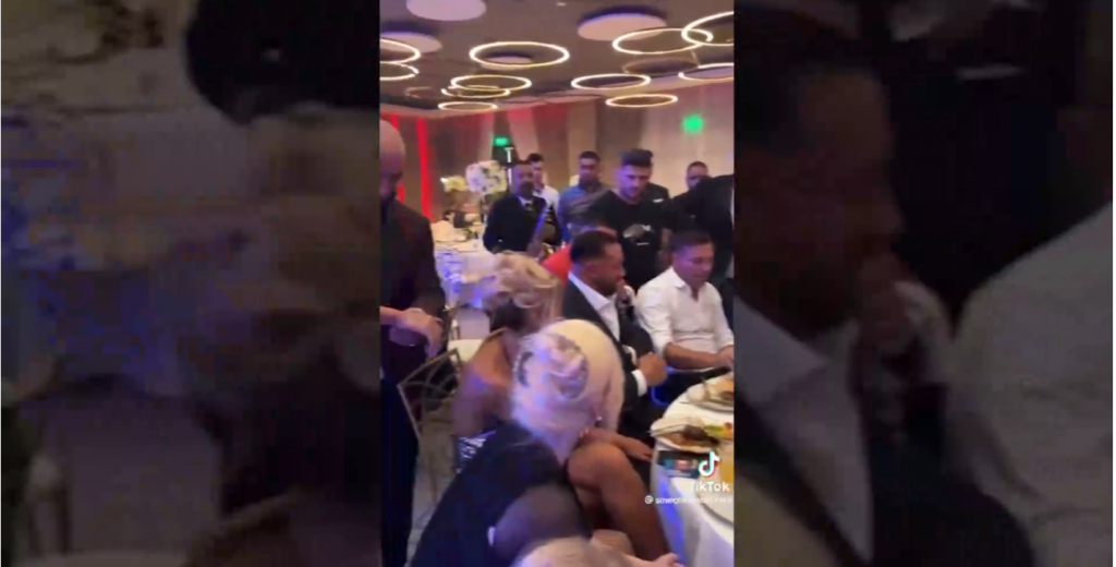ADRIAN MINUNE, LOREDANA GROZA ŞI FLORIN SALAM AU FĂCUT MEGA SHOW LA O NUNTĂ! ALEX BODI A SCOS DIN BUZUNAR ZECI DE MII DE EURO PENTRU DEDICAŢII. VIDEO