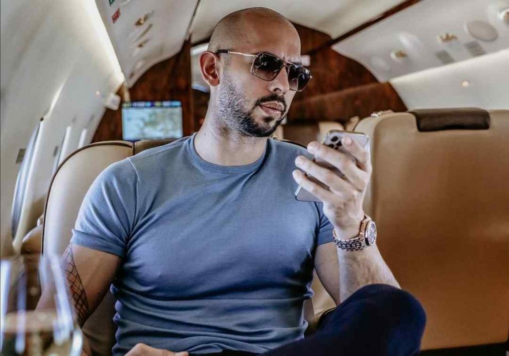 TABLOIDVIP.RO a descoperit rețeaua care îi face pe pești să se simtă ca-n apă. Cobra Tate a pus la punct o rețea uluitoare pe Telegram, a adunat sute de postaci și îi comandă cu mii de euro pe lună
