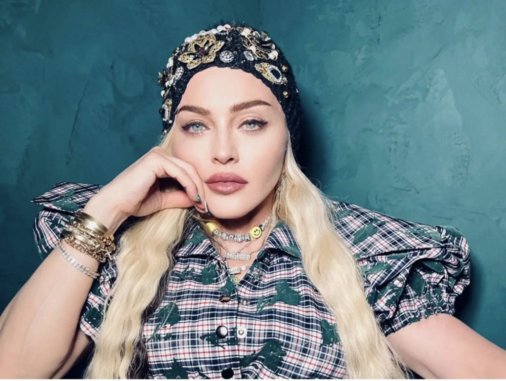 Madonna , mesaj pentru fani la o luna dupa ce a trecut prin momente critice !