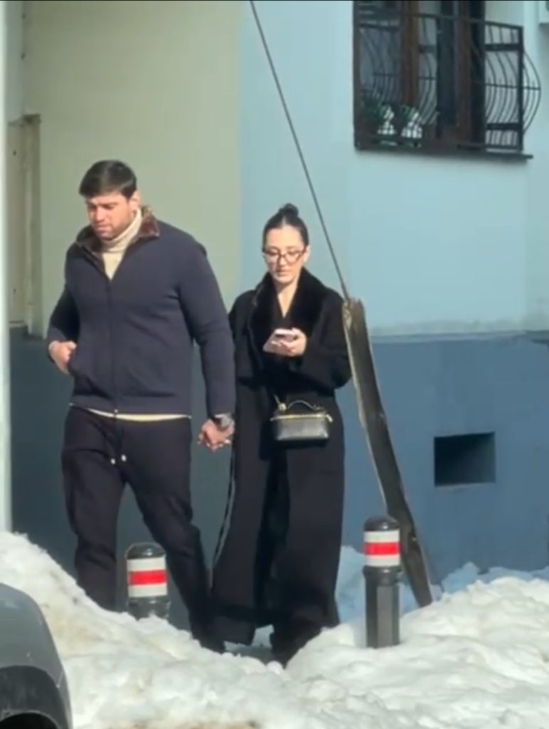 Teodora Becali, surprinsă în momente tandre cu soțul ei, Mihai Mincu, în zona Dorobanți