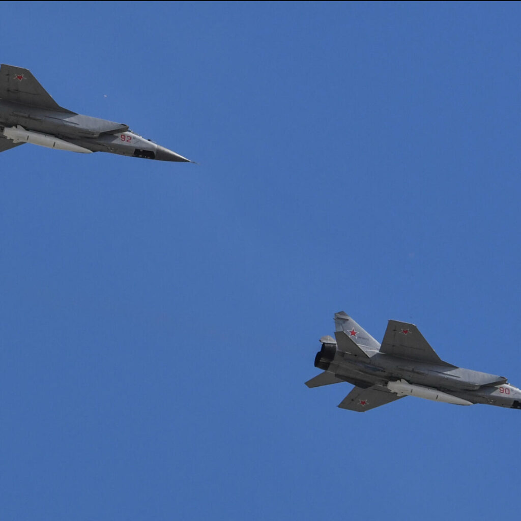 Provocare aeriană: trei avioane rusești au încălcat spațiul Estoniei, NATO reacționeaza