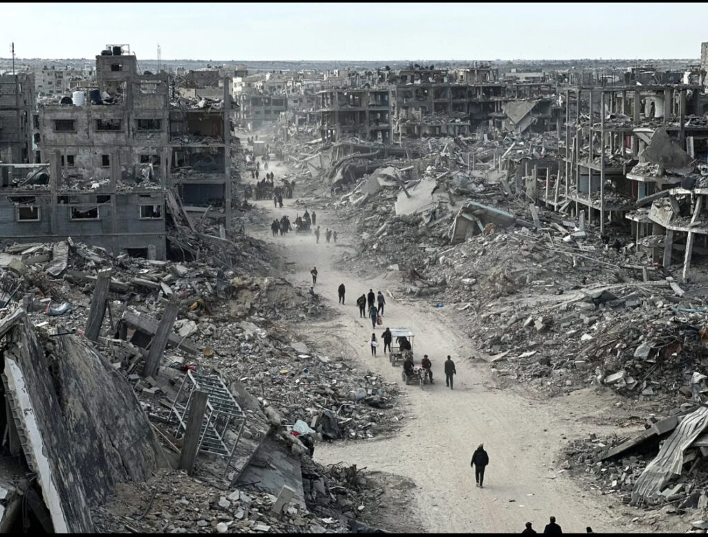 Liniștea de după ploaia de foc: Gaza învață din nou să respire