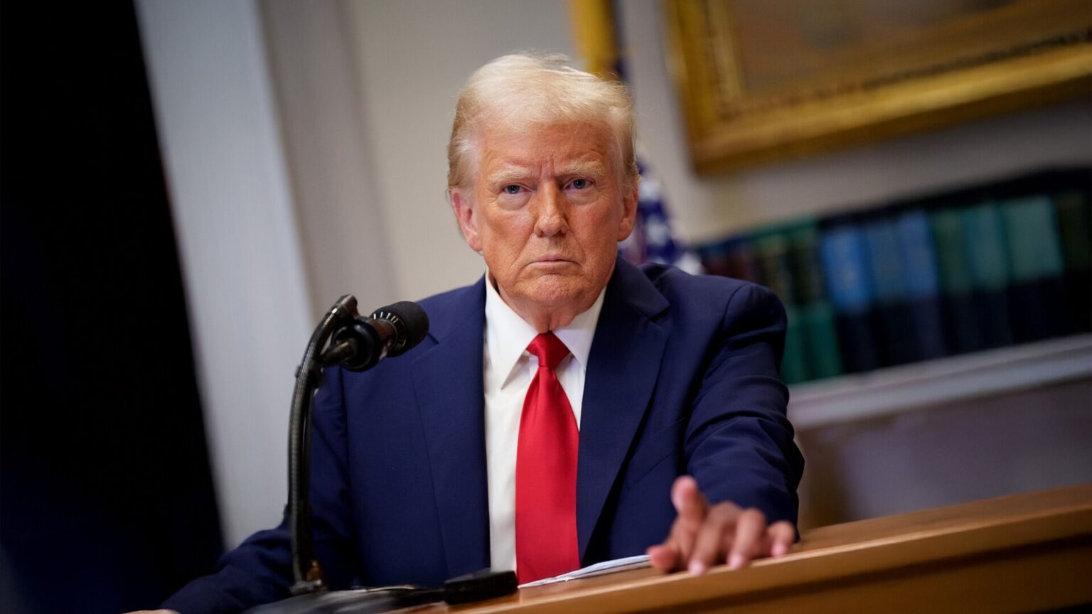 Trump provoacă aliații: sugestia invocării Articolului 5 NATO pentru protejarea frontierei SUA stârnește controverse