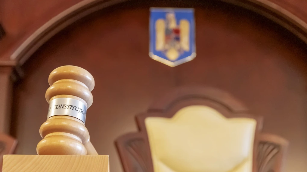 Curtea Constituțională blochează temporar majorarea impozitelor locale și a taxelor auto până în februarie 2026