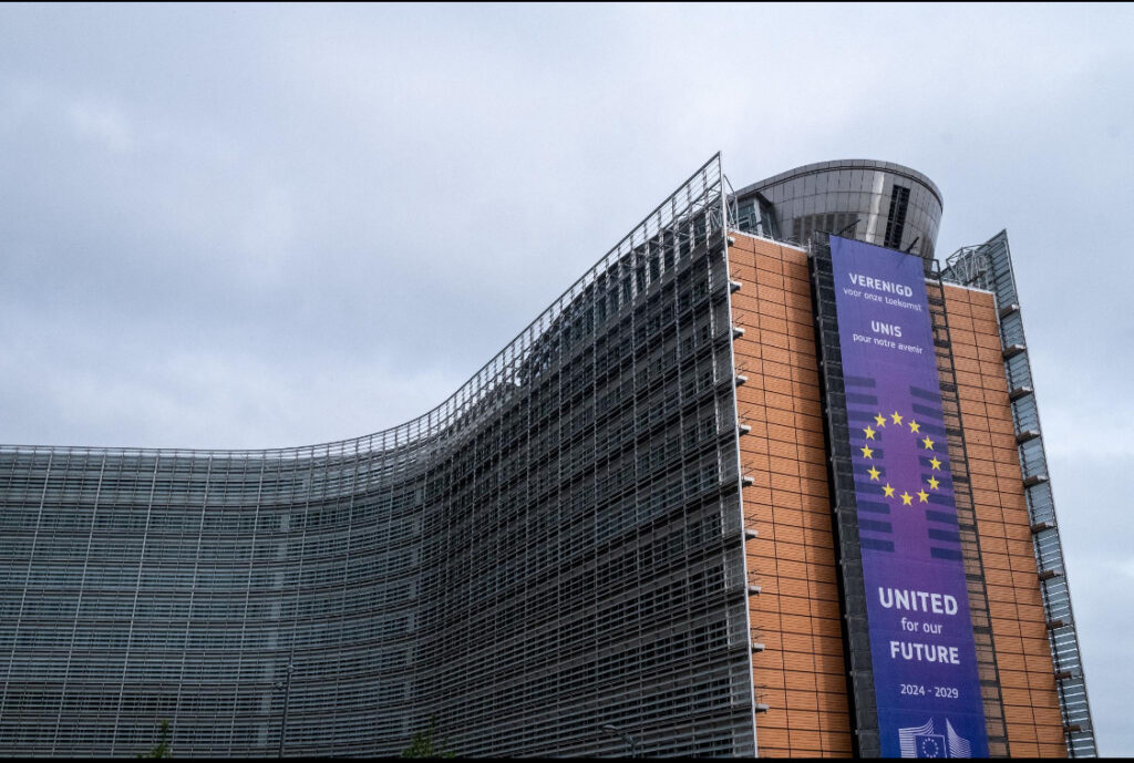 TikTok colaborează cu ancheta Comisiei Europene privind alegerile din România, pe fondul acuzațiilor venite din SUA