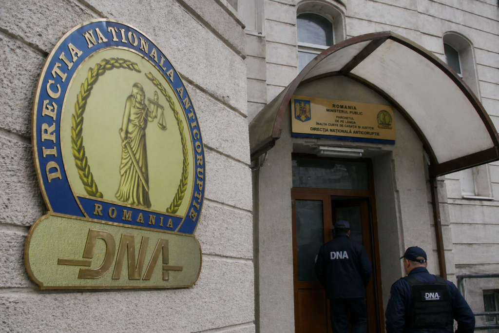 Percheziții DNA în două județe: șefi de Consilii Județene vizați într-un nou scandal politic