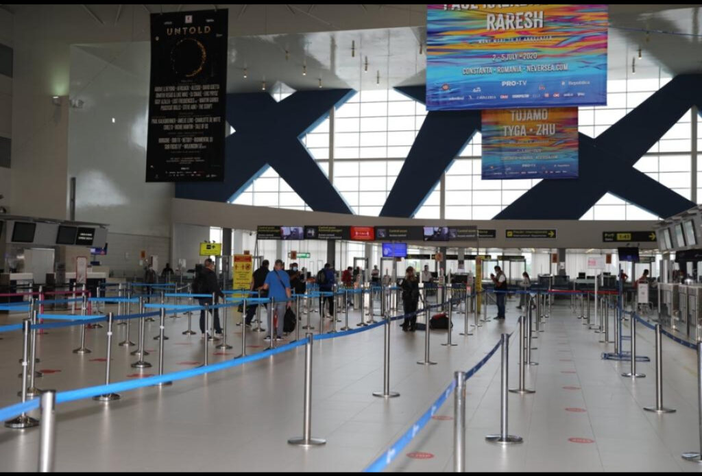 Schimbare importantă pe Aeroportul Otopeni! De azi, 1 Mai, numerarul dispare de la ghișee